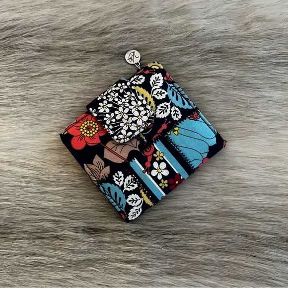 VERA BRADLEY Happy Snails 2011 Patchwork Snap Wallet Blue Yellow Orange Y2K - Picture 1 of 14